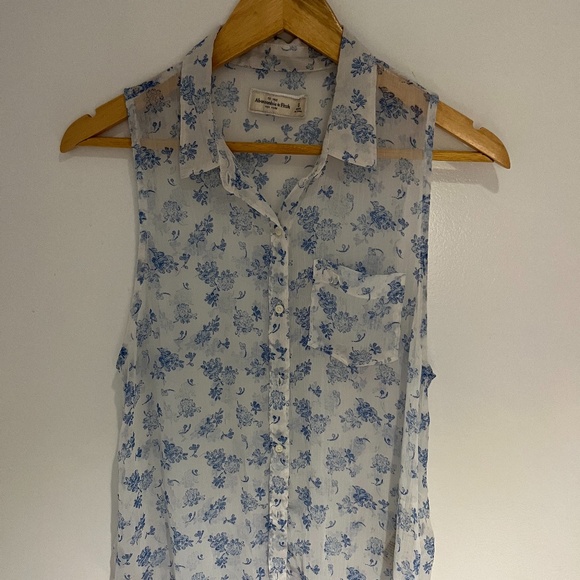 Sleeveless Abercrombie & Fitch Collard Button Down - Picture 1 of 8